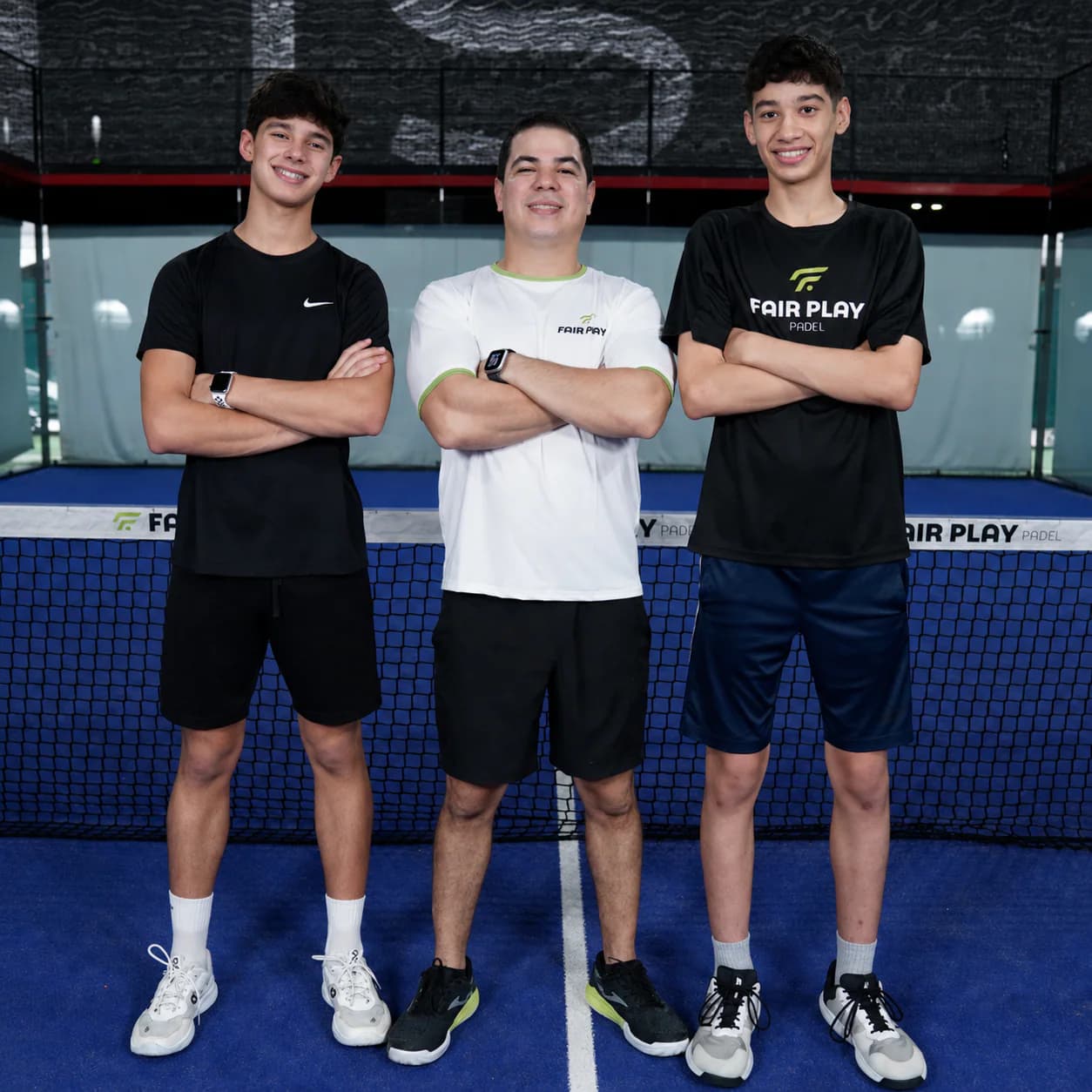 Jugadores juveniles de Panamá junto a su entrenador